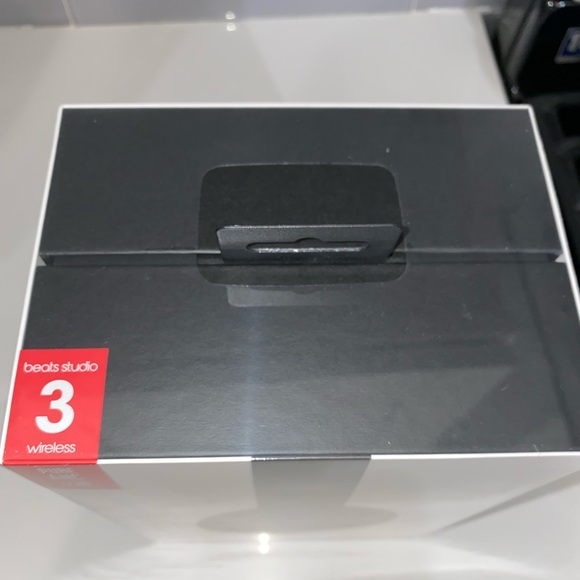 For Sale: Studio 3 Wireless Beats By Dre - Picture 6 of 6